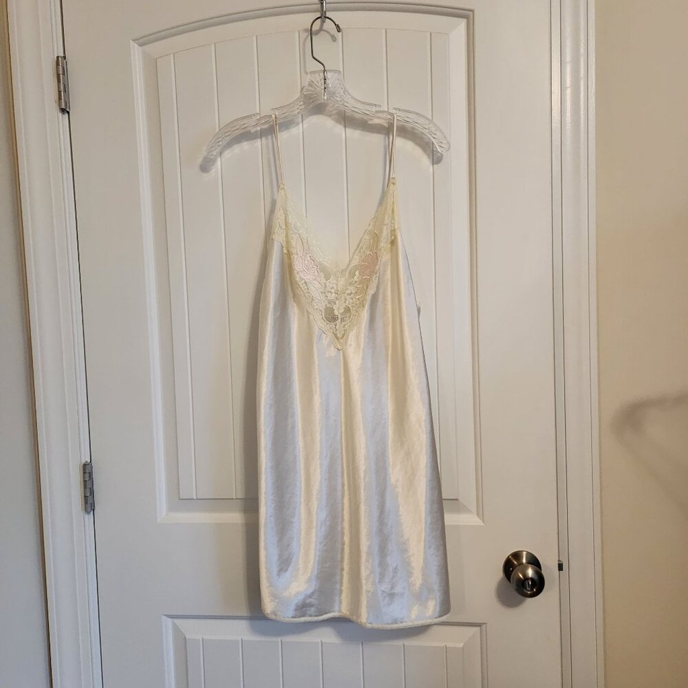 Val Mode Vintage Cream  Slip Gown Lingerie  Size Large